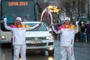 123Факелоносец Мельников Андрей (слева)